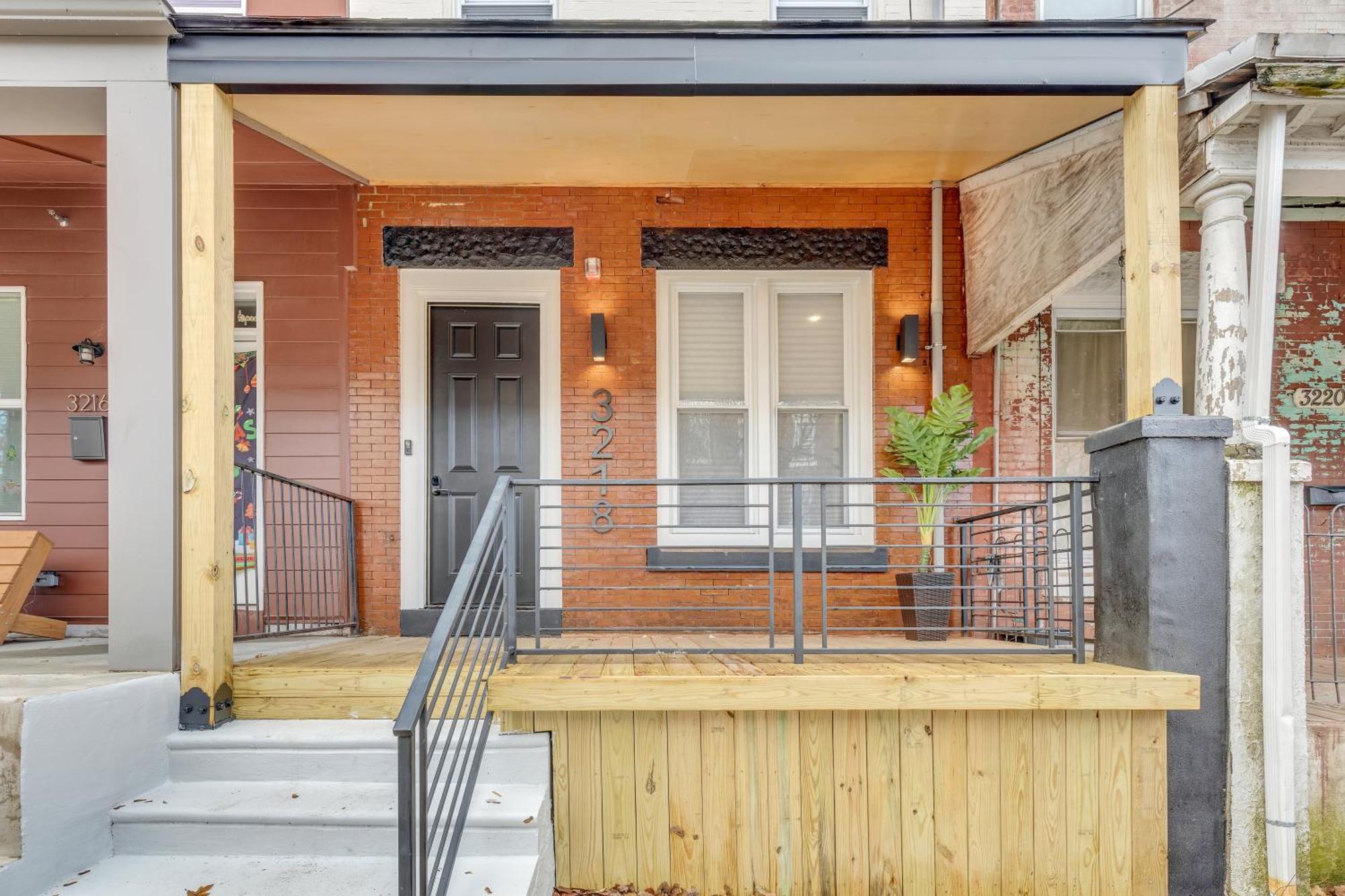 Fairmount Art Museum Center Apartment