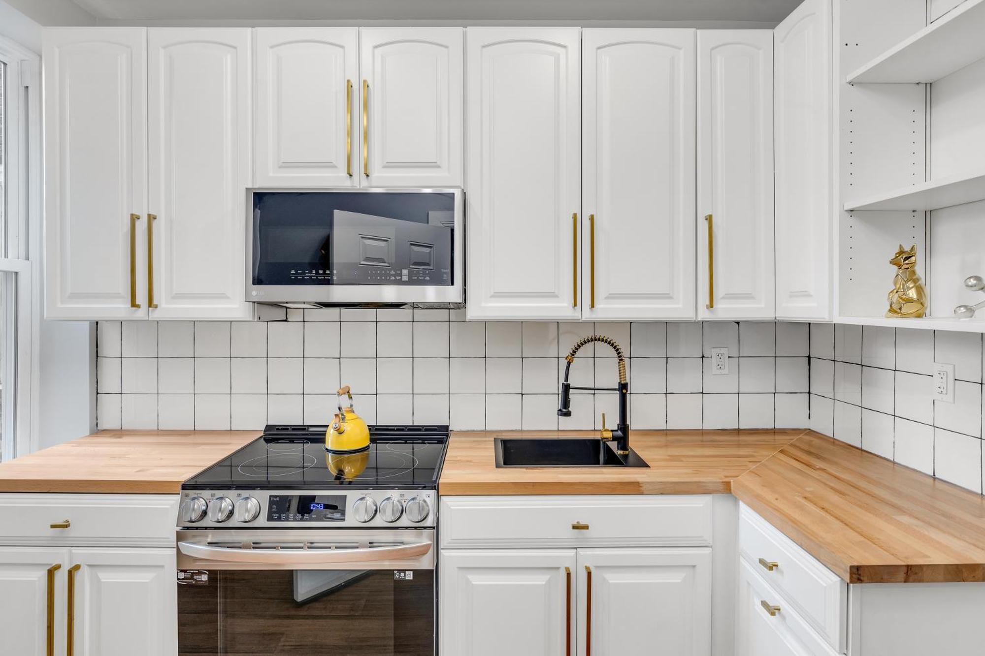 Fairmount Art Museum Center Apartment *